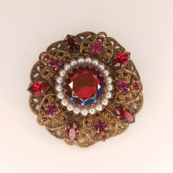 Filigree Brooch & Earrings Aurora Borealis Glass Red Pink Rhinestone Fau… - Picture 6 of 11